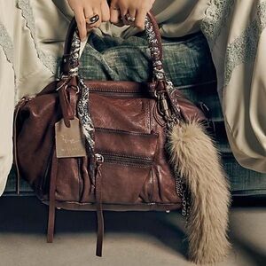 Free People Fluffy Tail Bag Charm. NWT!!!